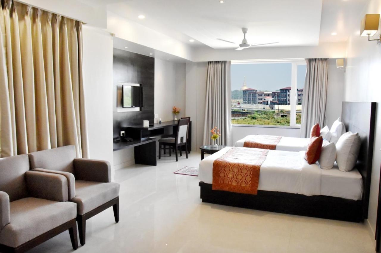 Hotel Platinum Shravasti Katra  Экстерьер фото