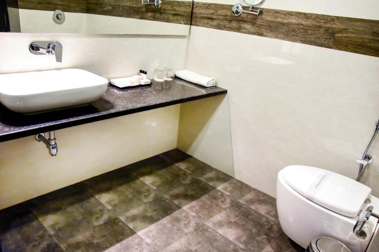 Hotel Platinum Shravasti Katra  Экстерьер фото