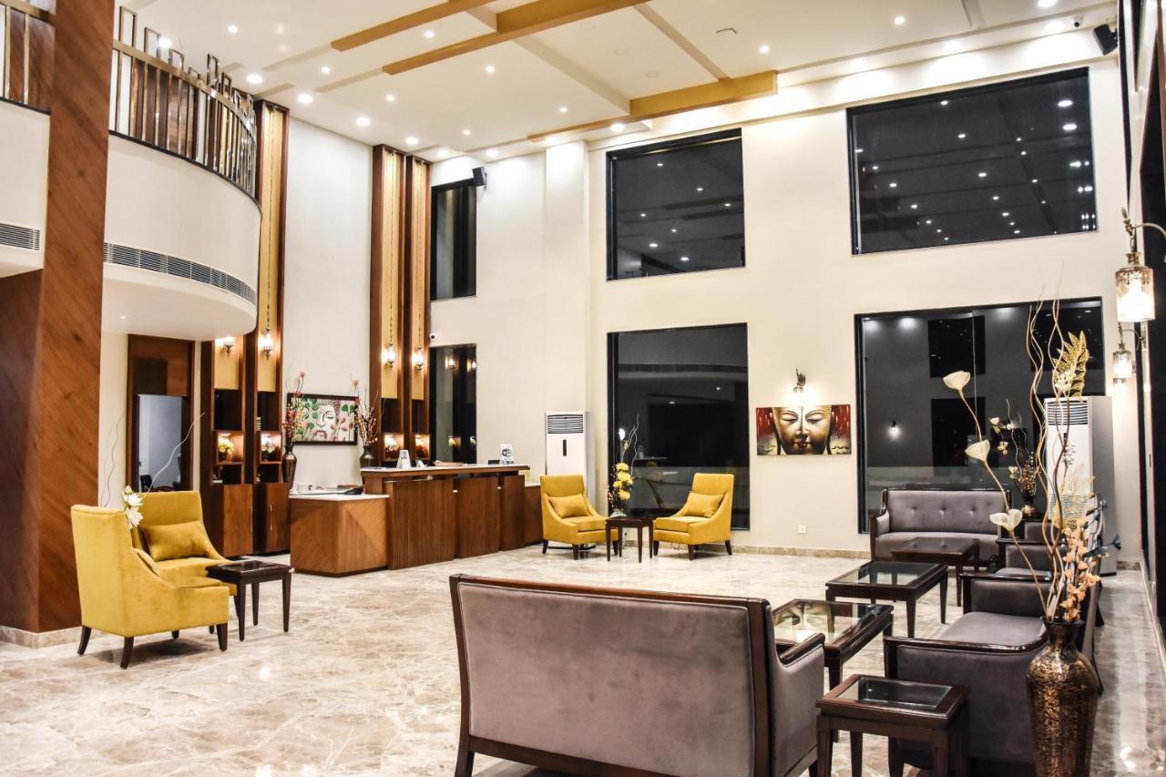 Hotel Platinum Shravasti Katra  Экстерьер фото