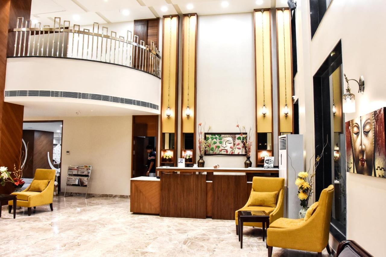 Hotel Platinum Shravasti Katra  Экстерьер фото