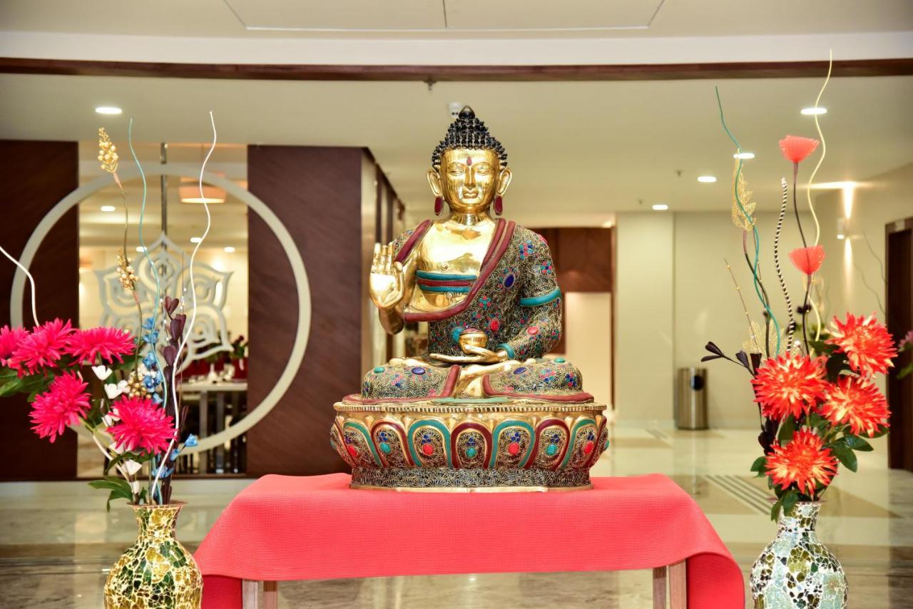 Hotel Platinum Shravasti Katra  Экстерьер фото